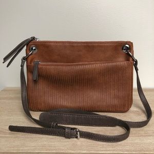 CHILLX Crossbody Bag